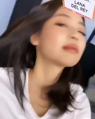 Koreli ünlü jennie çok şirin