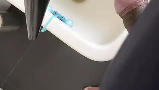 siters hugo ayakkabı pissing