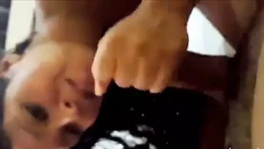 Oral seks: tüm meni yutana kadar üniversitenin yanındaki öğretmenin horozunu emmek. sperm sevgilisi deisyeraldin