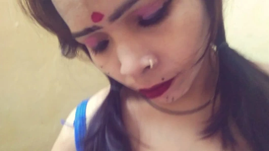 İri göğüslü Hintli mayra yengenin ilk bakış açısı sikişi - tam film