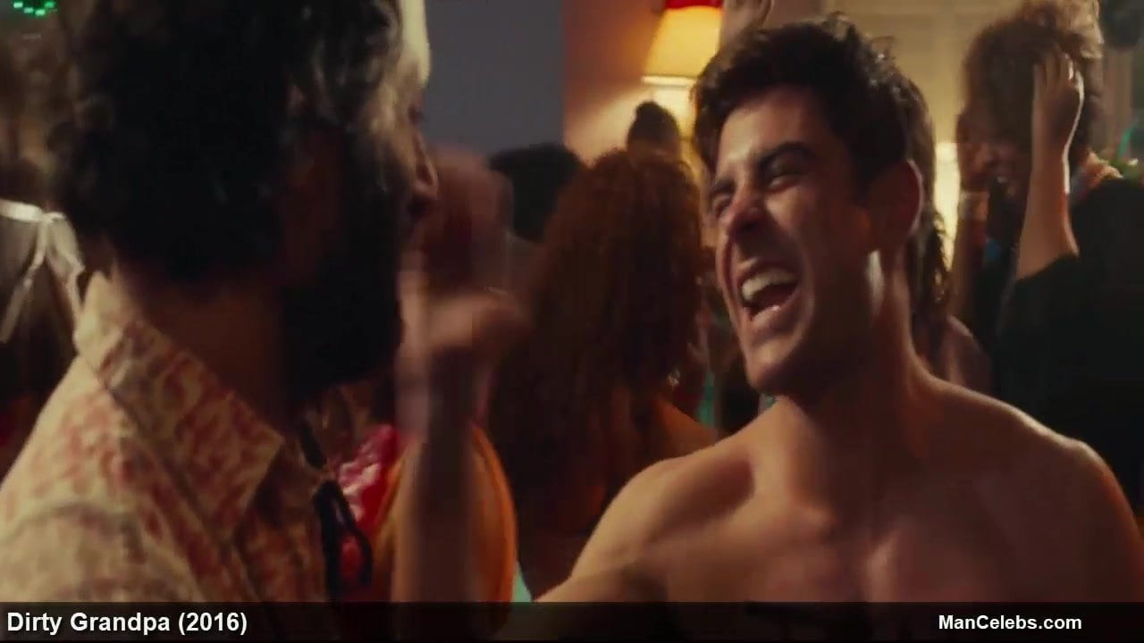 Zac efron sıcak çıplak vücudunu gösteriyor ve sıkı poposunu sallıyor