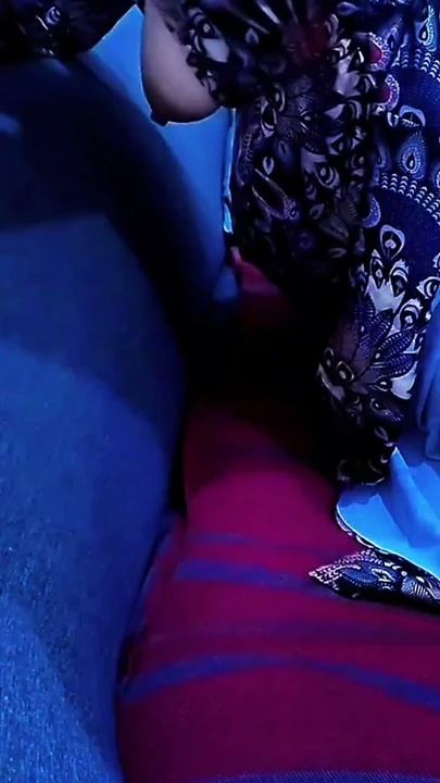 Adik tiri muslim nyepong kontolku dan di-doggy habis-habisan | Clip 1