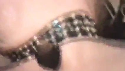 Antonia oyuncak ve öğürme!1