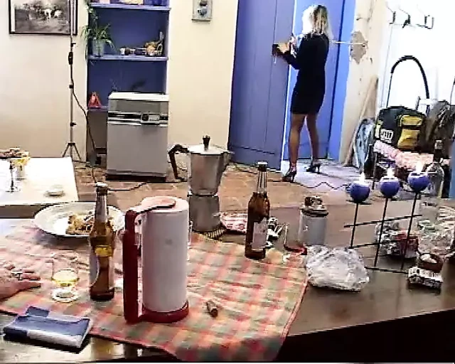 Güzel amatör sarışın kahrolası iki erkekler içinde masks