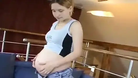 Hamile kız arkadaşın sert yarağına ihtiyacı var