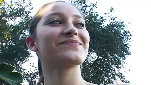 Sportif esmerler yoga seansından sonra içeride sikme