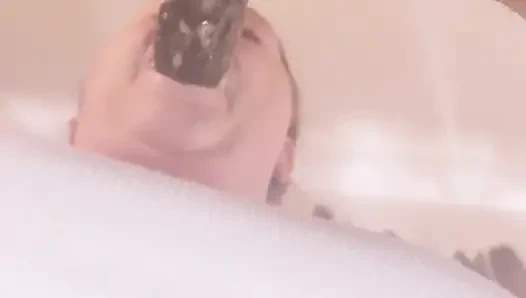 Amatör iri güzel kadın ıslak sakso ve boşalma