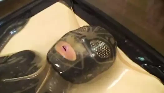 Lateks catsuit vakum yatağı