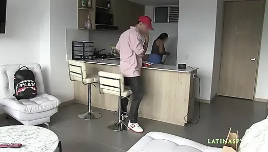 Hizmetçim en muhteşem vücuda sahip bölüm 2