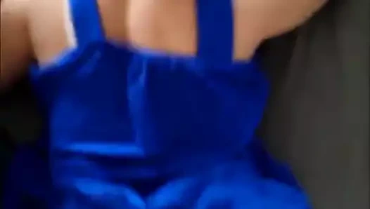 T i g h t Ye l l o w B o o t y