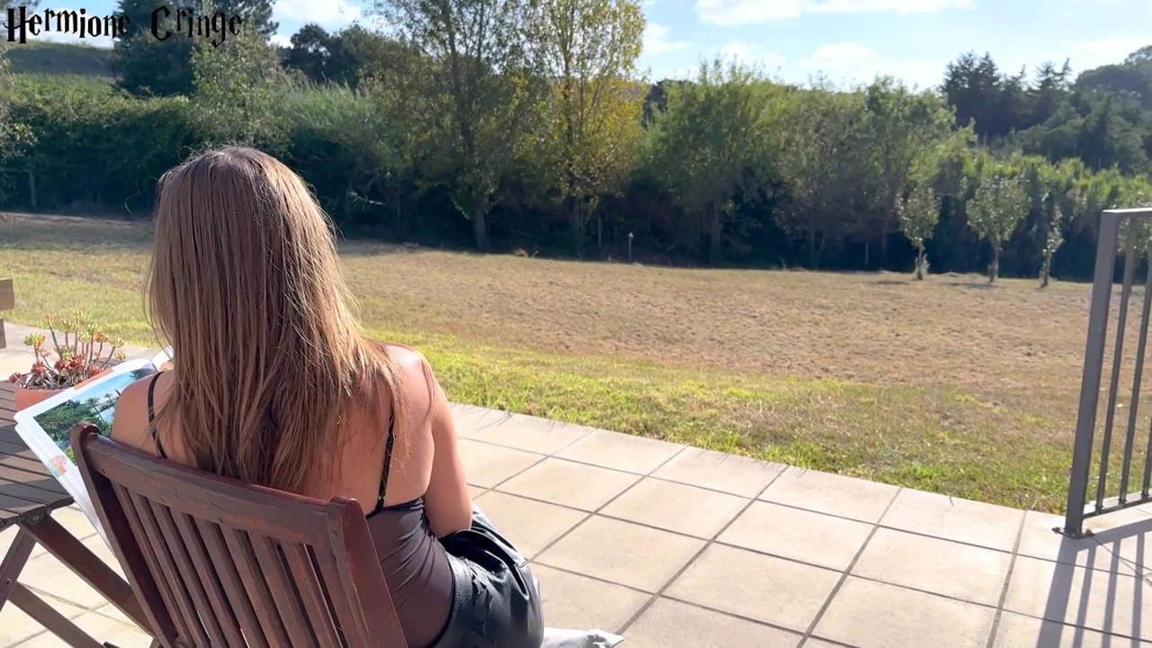 Stepsister Seduced Stepbro after her Coffee in hotel room – Hermione Cringe