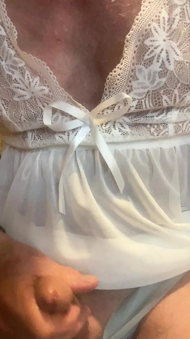 Bej frikik ve mor külot!