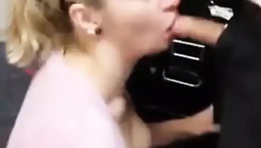 Ofiste oral seks - chupa pija en la oficina