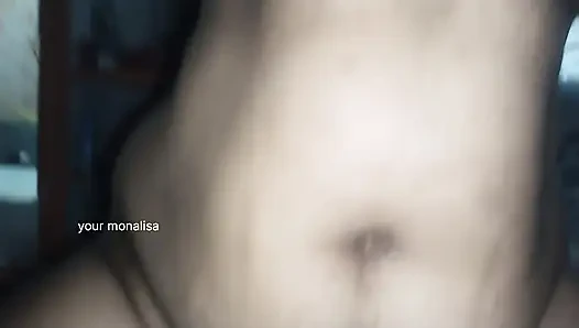 Ateşli desi ateşli evli kadın ve kocası yatak odasında dogi kuyruğu arıyor ve bu videodaki evli kadın gibi