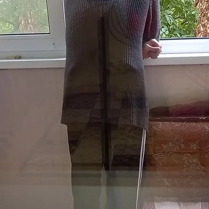 Kız balkonda yarağımı sıvazlıyor
