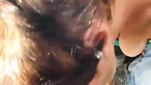 Gerçek arkadaş çok emer!