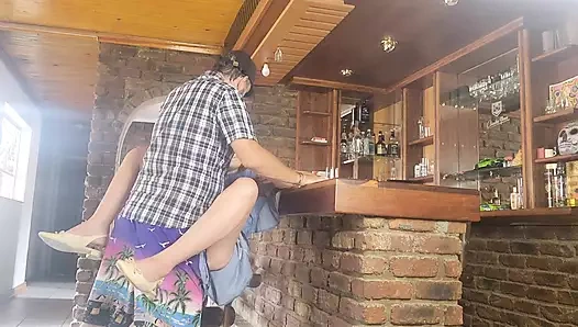 Sonunda komşumun karısını sikiyorum