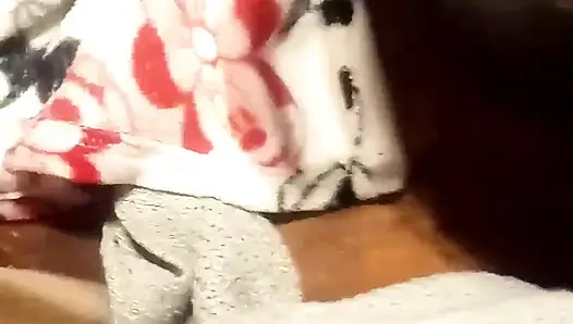 Lana Rhoades götlü kadın seks oyuncağını kullanıyor / temizleme videosu
