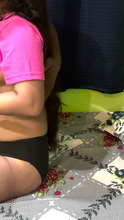 Desi çift ilk kez köpek stili | Klip 1
