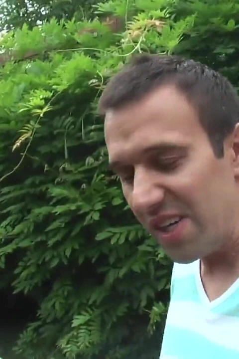 İki Arkadaş Bir Ateşli Sikişi Paylaşıyor - Azgın Alman Hatun En Iyi Arkadaşlar Tarafından Çifte Sikiliyor