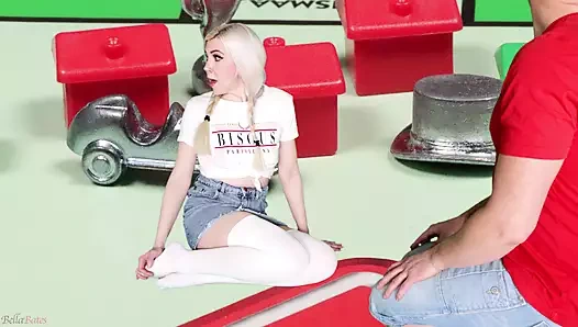 Üvey kızkardeş ve üvey kardeş pornpoly oynuyorlar - tabu üreme