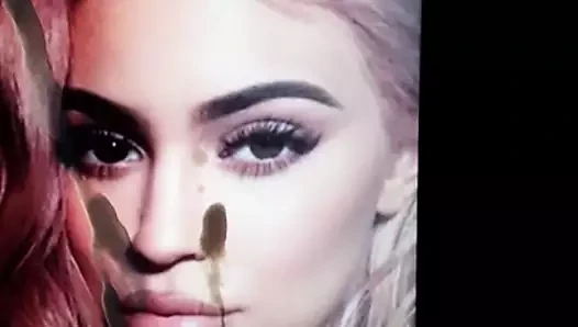 Kylie jenner boşalmak haraç #2