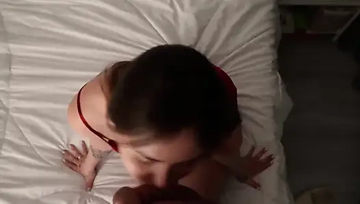 Üvey annesine biraz protein tedavi ediyor.