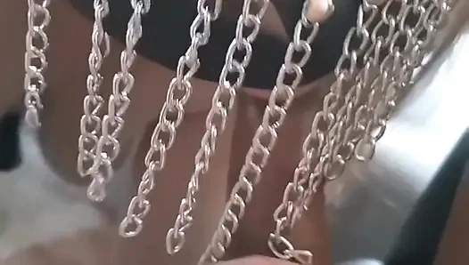 Maskeli itaatkar, ön bölüm 1