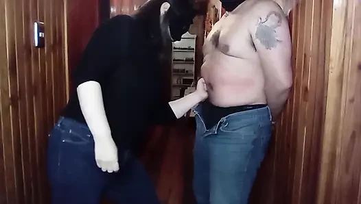 Duvara yumruk sok