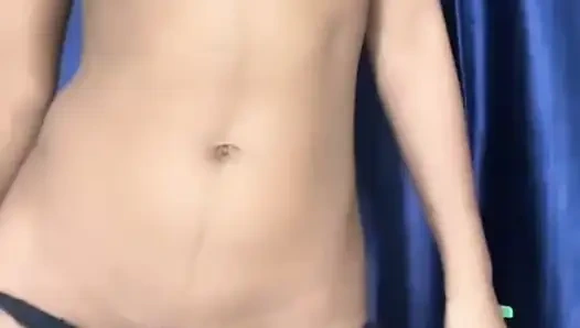 Çıplak tam açık desi üniversiteli kız büyük memeli amcık sert dans ediyor chudai