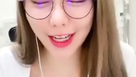 Jenna çiğnemek - güzel Malezya modeli