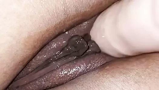 Kafrine 974 St denis se remplit la chatte devant son amant