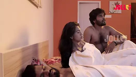 Desi tamil kız – halka açık bir yerde dudak öpücüğü