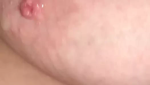 Göğüslerime boşal