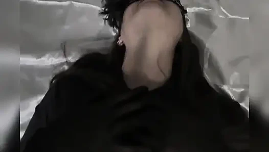 Ateşli büyük memeli üvey anne oğullarının büyük yarağını istiyor!