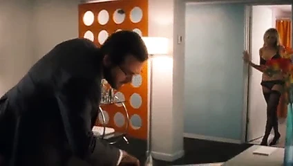 Sarah chalke kaos teorisi (seksi iç çamaşırı)