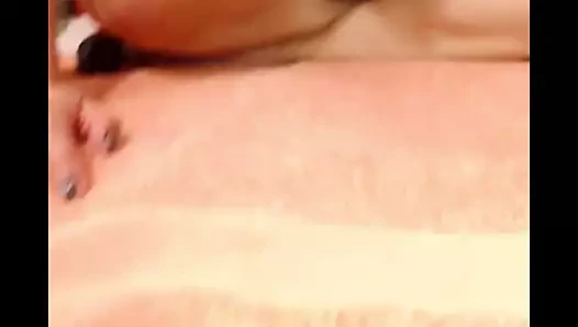 Web kamerası latina milf oynama ile ona ıslak şaşkın kedi