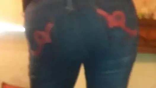 Kıçını sallayarak sarışın pawg