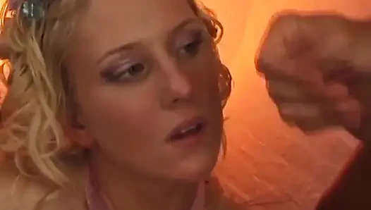 Laura Hermansen götten sikiliyor