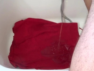 kırmızı elbise 2 işemek