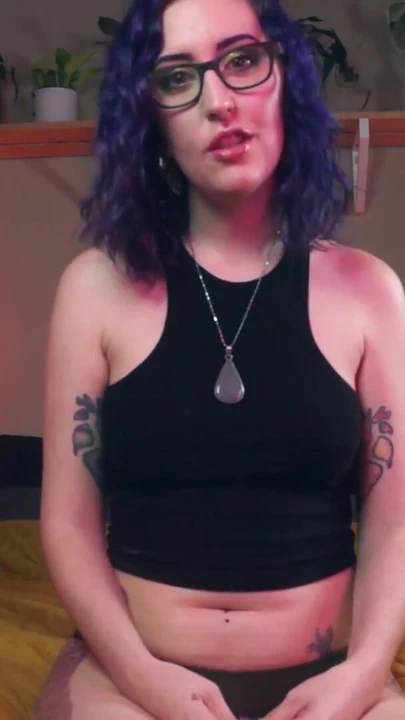 Незабываемый момент из "Тренировка шлюшки 101: используя рот - инструкция минета, тренировка шлюшки, женское доминирование в видео от первого лица - мисс Вера Rae"