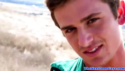 amatör sporcu mastürbasyon onun traş horoz üzerinde yatak