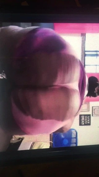 Tay bana o kıçını gösteriyor