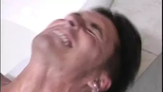 Kırk yaşındaki domuzlar sıcakta! (sahne 02)