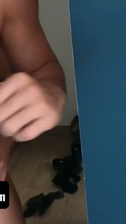 Bu kavurucu bir gün ve iki seksi latin kaslı vücutlarının her yerinde sıcaklığı hissediyor - sayuncle | Klip 3