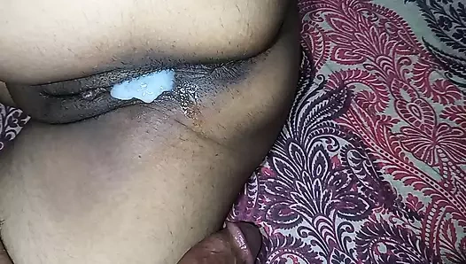 Hintli üvey erkek kardeş porno