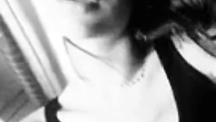 Emily Ratajkowski sexy vid clip