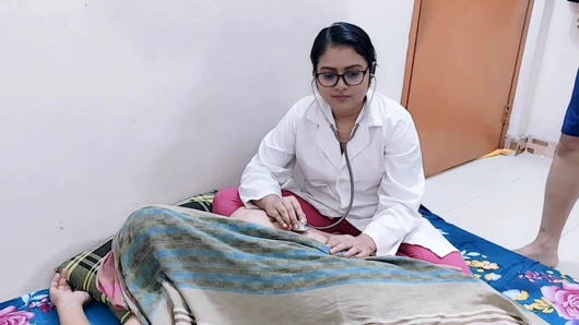 Güzel kadın doktor madam hastasını sikiyor ve videosunu tedavi etti.