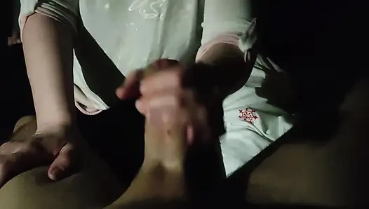 Karımın dokunuşu farklı vuruyor gerginliği hissedebiliyorsun