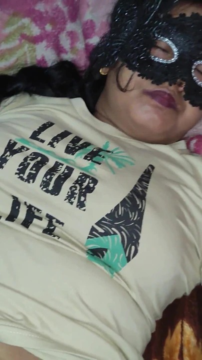 PinkyRani2333 - Showed something like this without a saree today... Seeing this, everyone will be burned. 4K Real Desi" | Clip 1